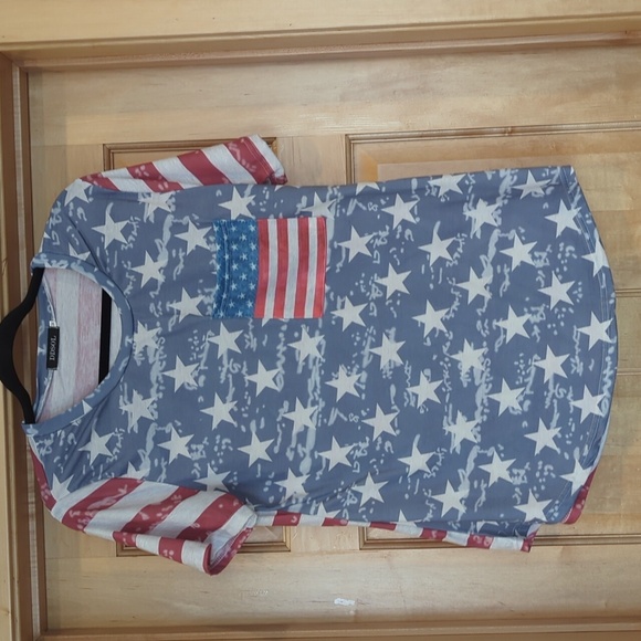 ddsol Tops - American flag shirt size M